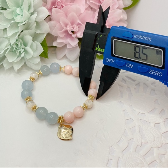 Nature Aquamarine Queen Conch Shell Bracelet - Picture 8 of 10